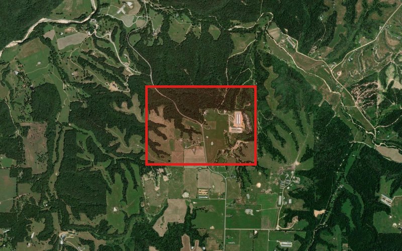 Satellite map for: Two Benton County Farms Sold 9.5 Times Apart Per Acre. The Chicken Houses Explain It.